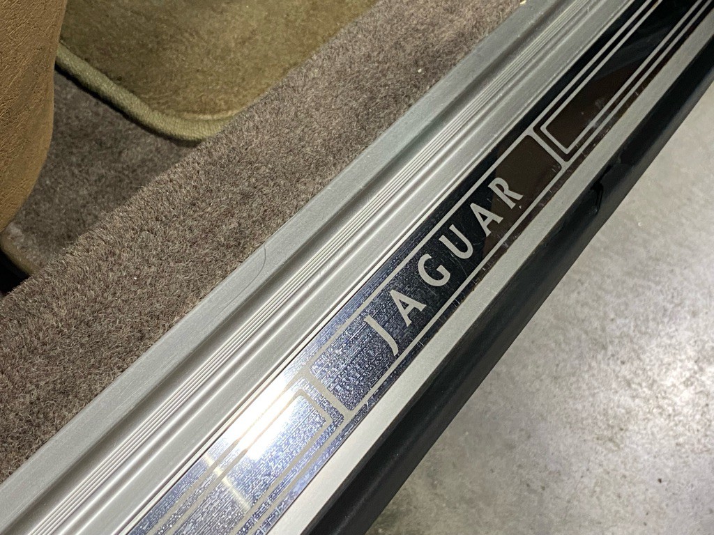 1990 Jaguar XJ Image 24