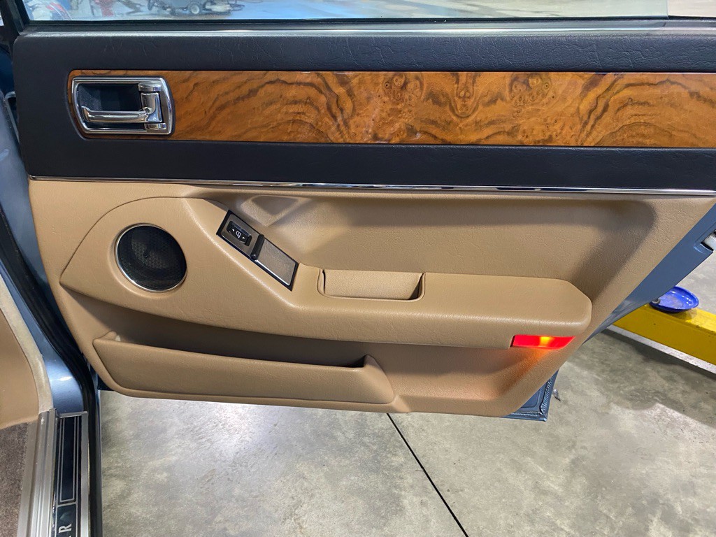 1990 Jaguar XJ Image 27