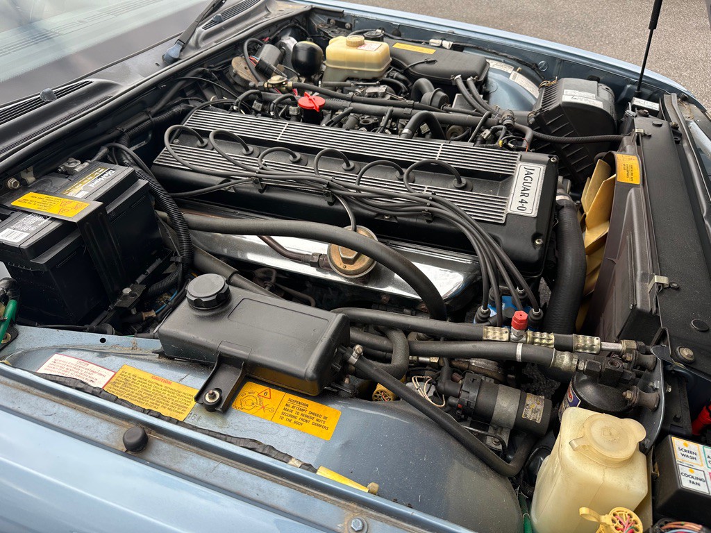 1990 Jaguar XJ Image 37