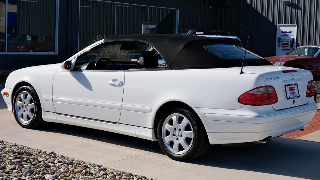 2003 Mercedes-Benz CLK-Class Image 14