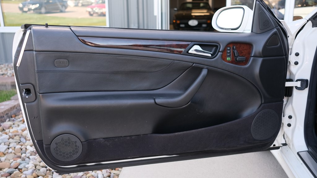 2003 Mercedes-Benz CLK-Class Image 24