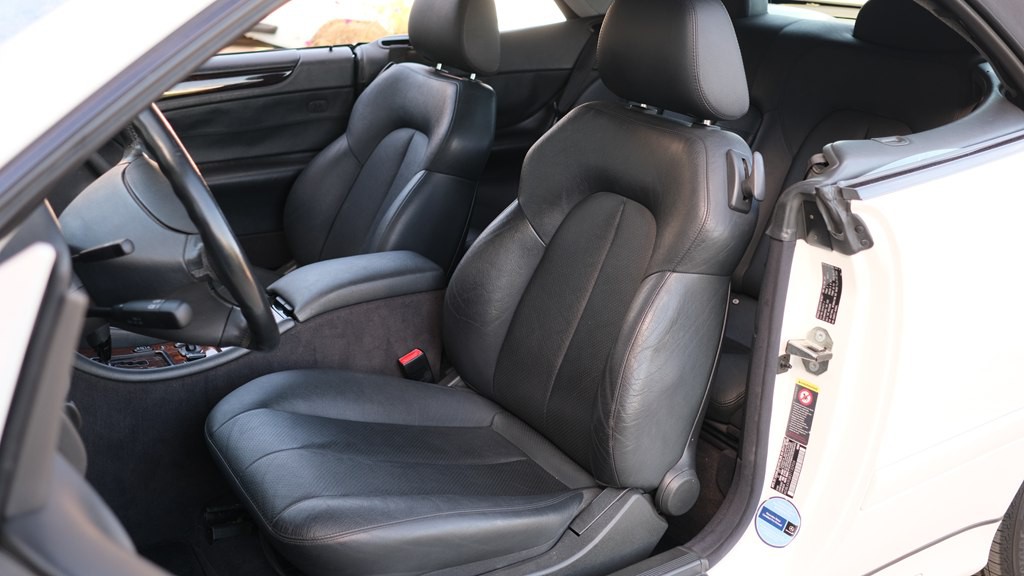 2003 Mercedes-Benz CLK-Class Image 26