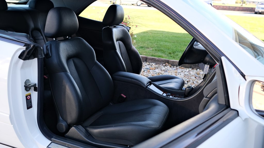 2003 Mercedes-Benz CLK-Class Image 31