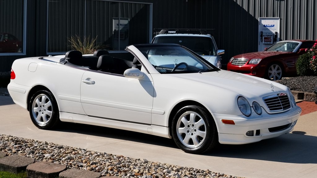 2003 Mercedes-Benz CLK-Class Image 1