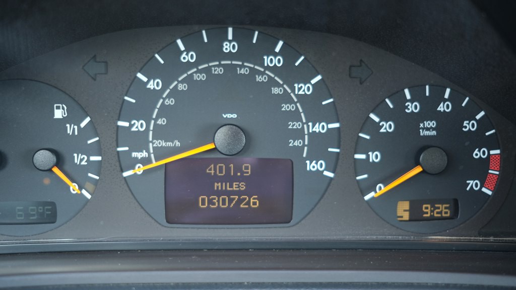 2003 Mercedes-Benz CLK-Class Image 7