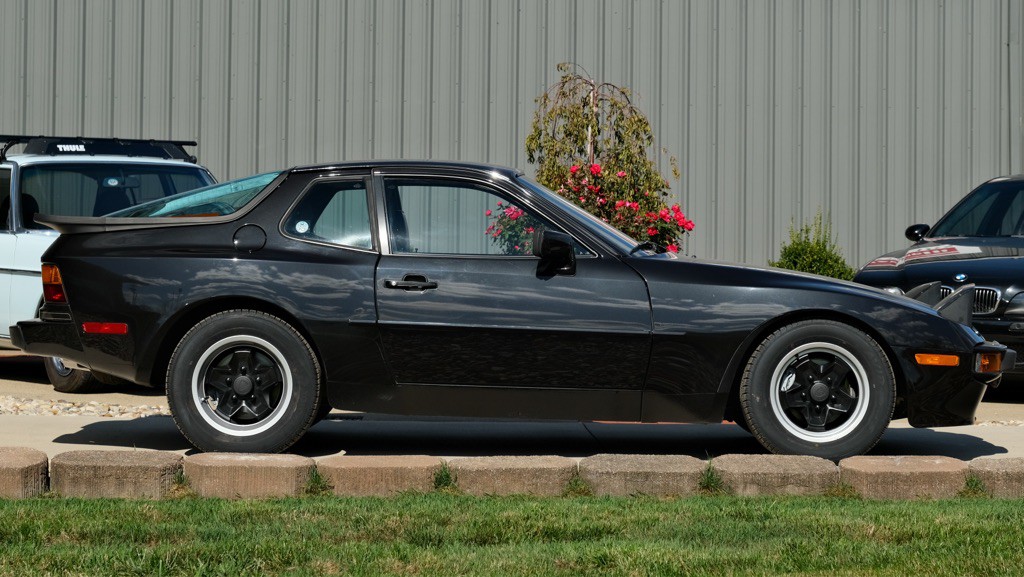 1984 Porsche 944 Image 8