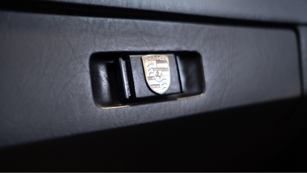 1984 Porsche 944 Image 18
