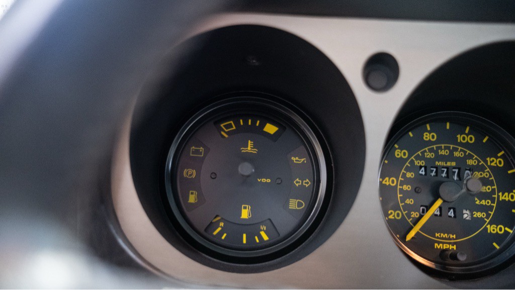 1984 Porsche 944 Image 30