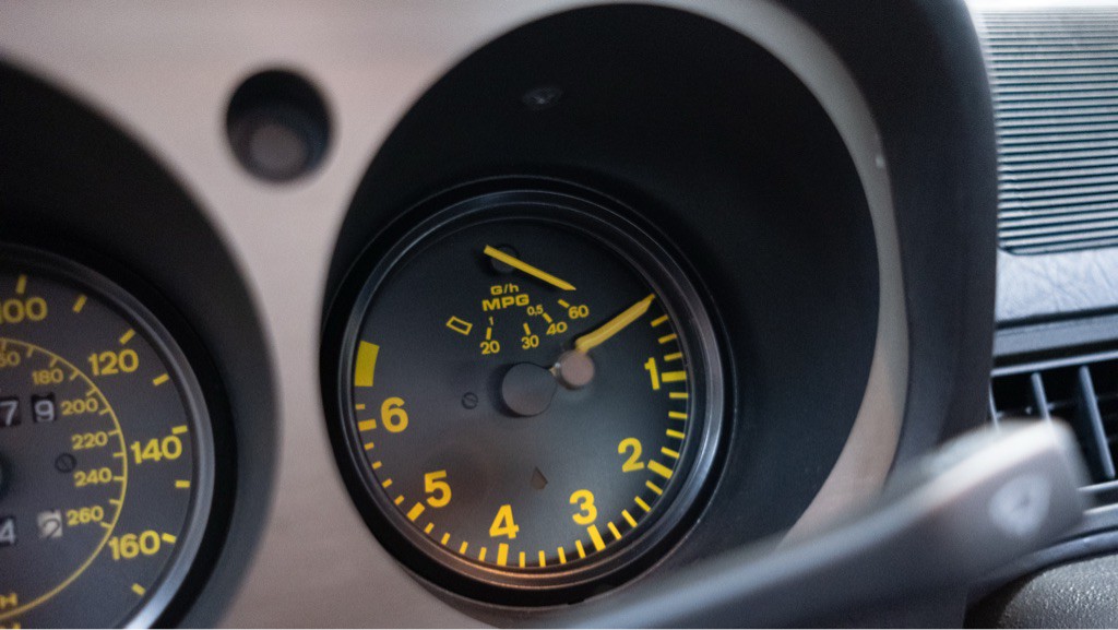 1984 Porsche 944 Image 32