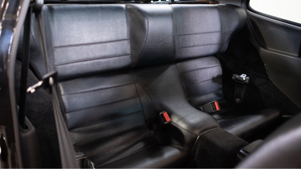 1984 Porsche 944 Image 34