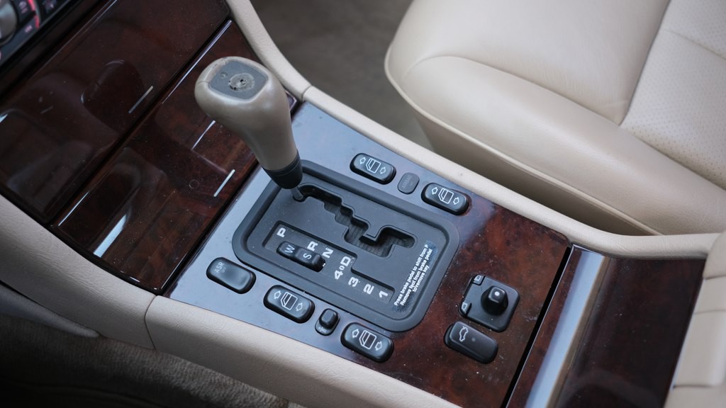 1998 Mercedes-Benz E-Class Image 18