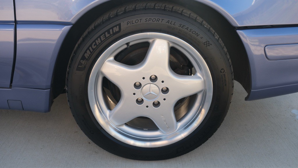 1997 Mercedes-Benz SL-Class Image 11