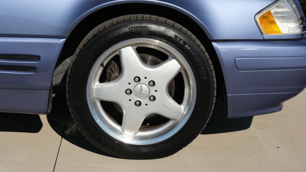 1997 Mercedes-Benz SL-Class Image 12