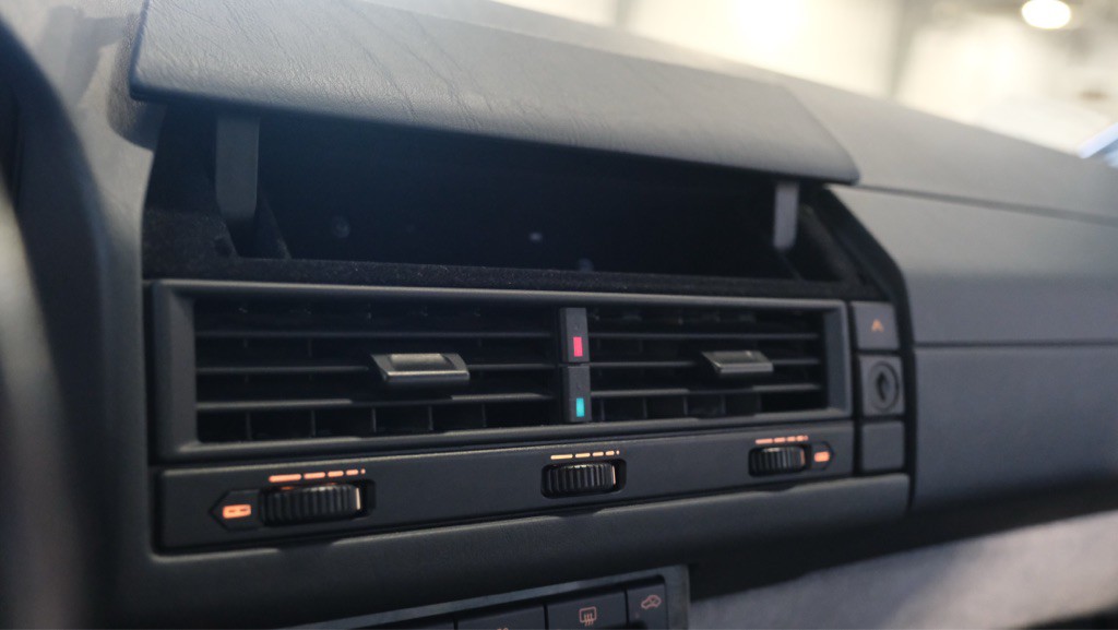 1997 Mercedes-Benz SL-Class Image 30
