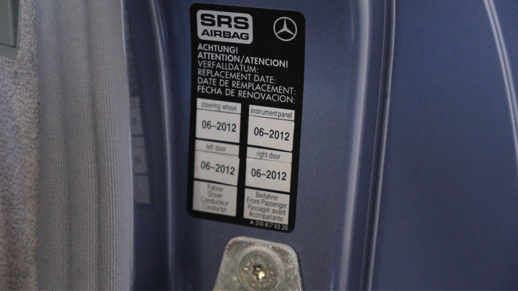 1997 Mercedes-Benz SL-Class Image 36
