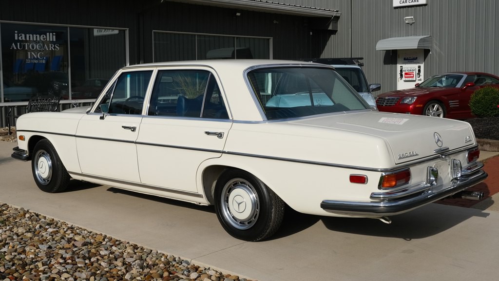 1973 Mercedes-Benz 280 Image 11