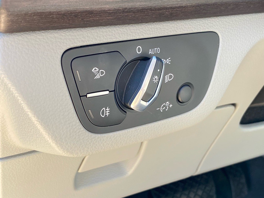 2022 Audi Q5 Image 16