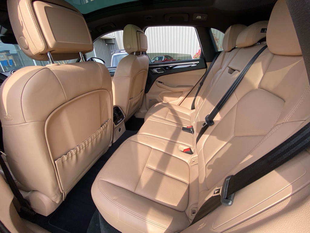 2020 Porsche Macan Image 22