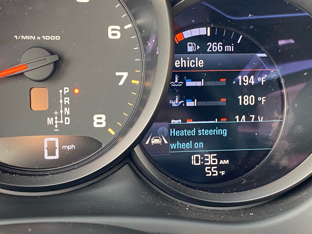 2020 Porsche Macan Image 34