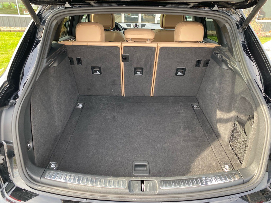 2020 Porsche Macan Image 9