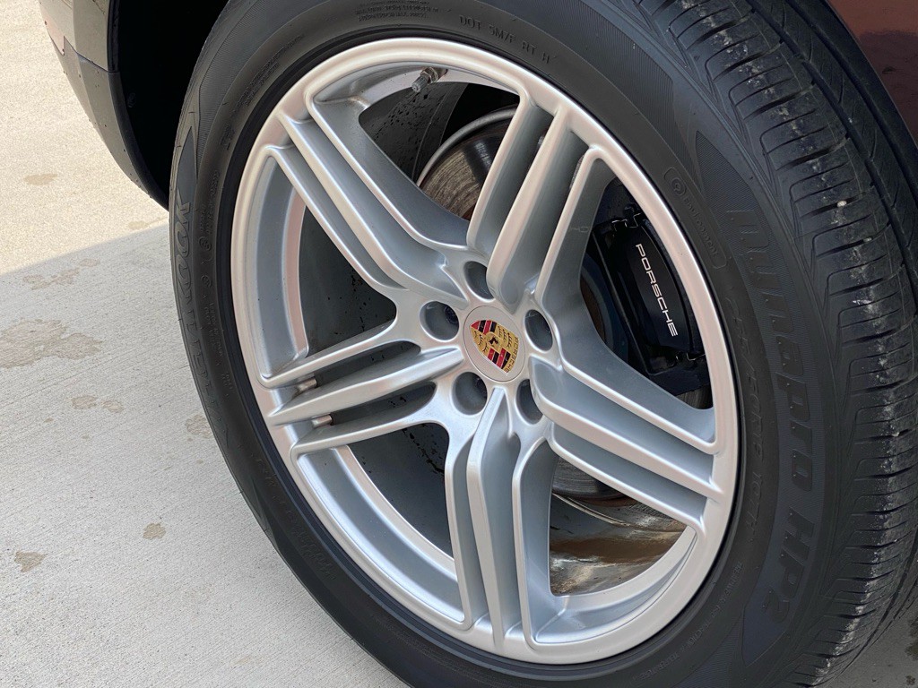 2020 Porsche Macan Image 16