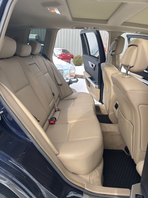2012 Mercedes-Benz GLK-Class Image 8