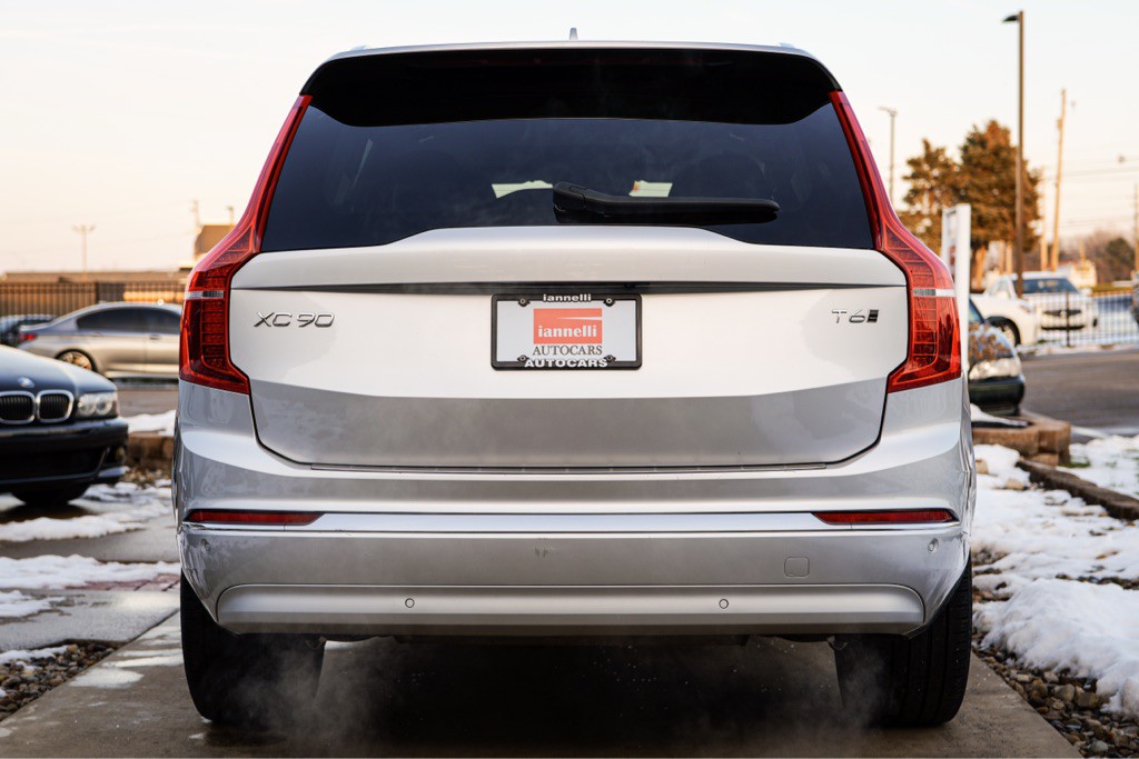 2022 Volvo XC90 Image 6