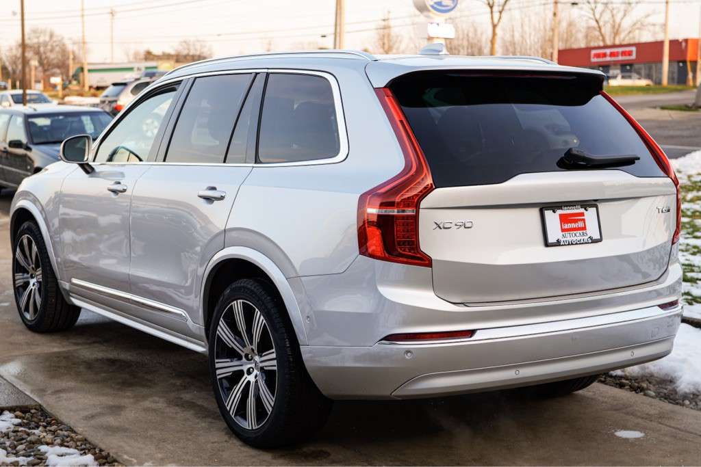 2022 Volvo XC90 Image 7