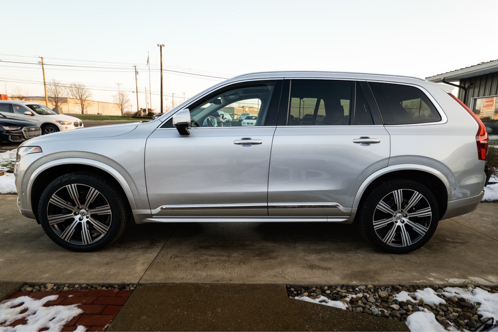 2022 Volvo XC90 Image 8