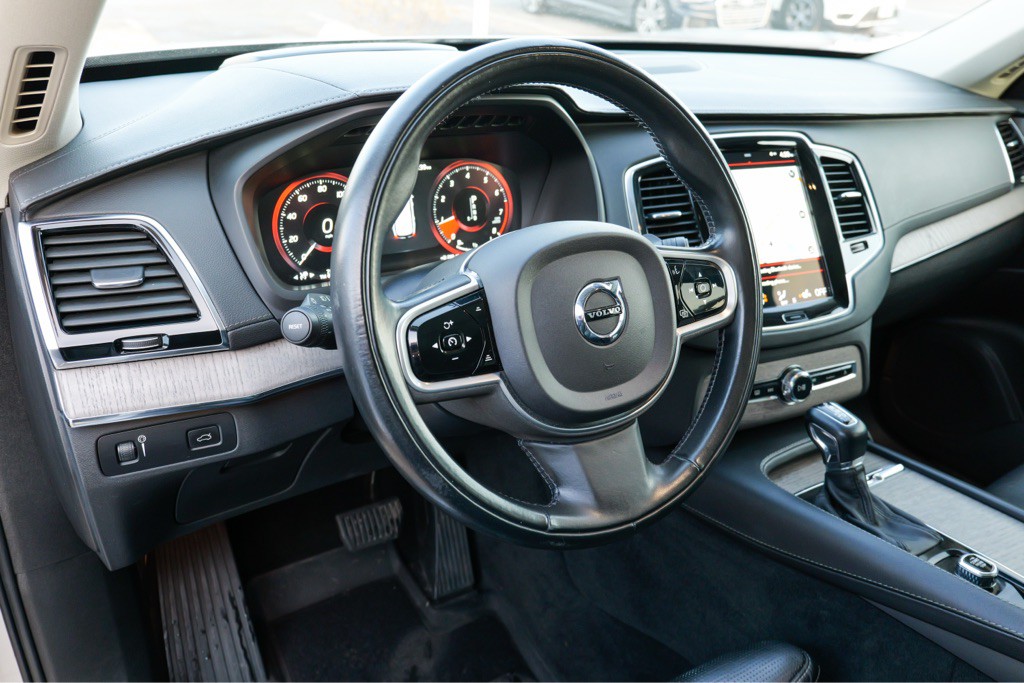 2022 Volvo XC90 Image 15