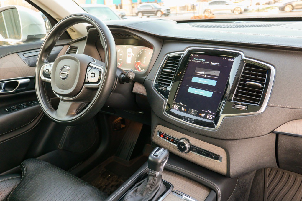 2022 Volvo XC90 Image 31