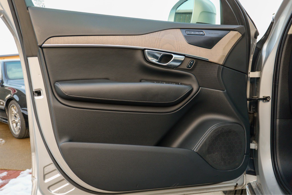 2022 Volvo XC90 Image 42