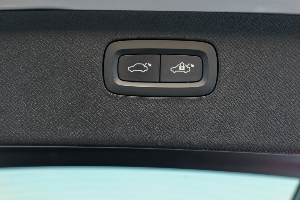 2022 Volvo XC90 Image 63