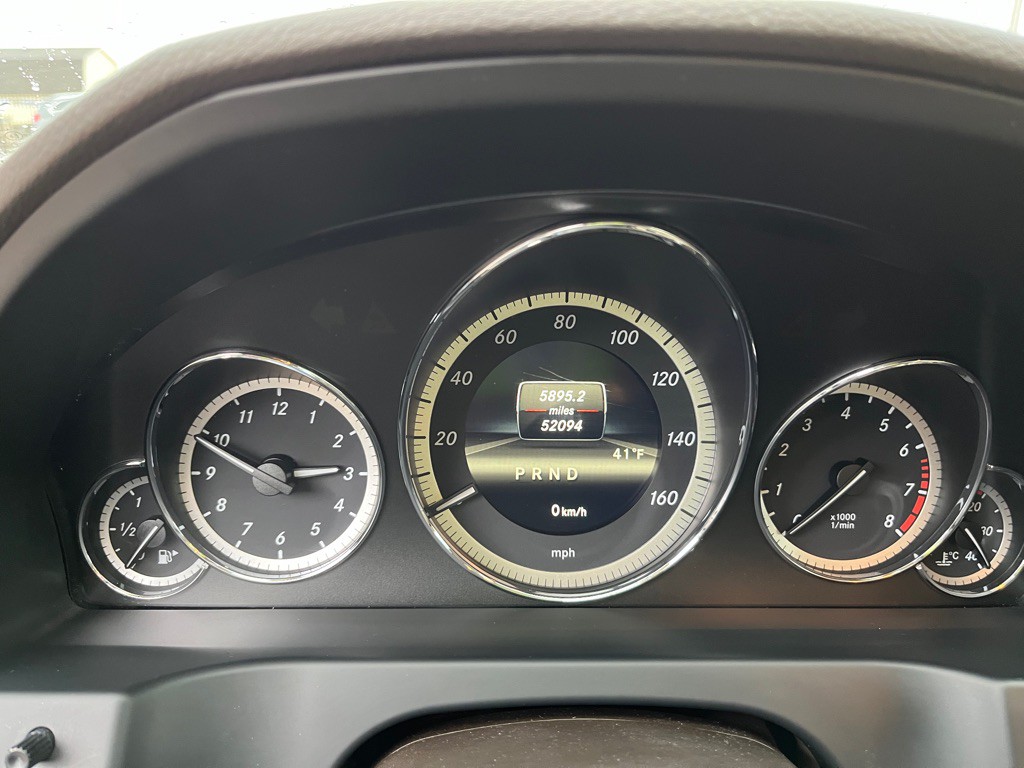 2013 Mercedes-Benz E-Class Image 3