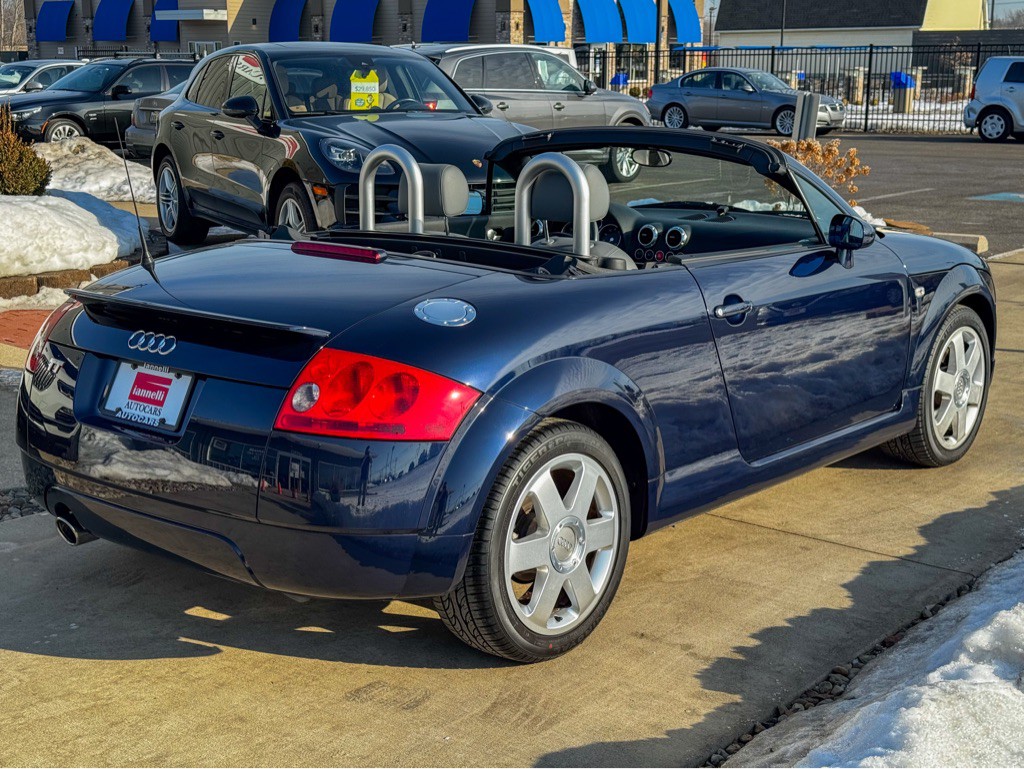 2002 Audi TT Image 7