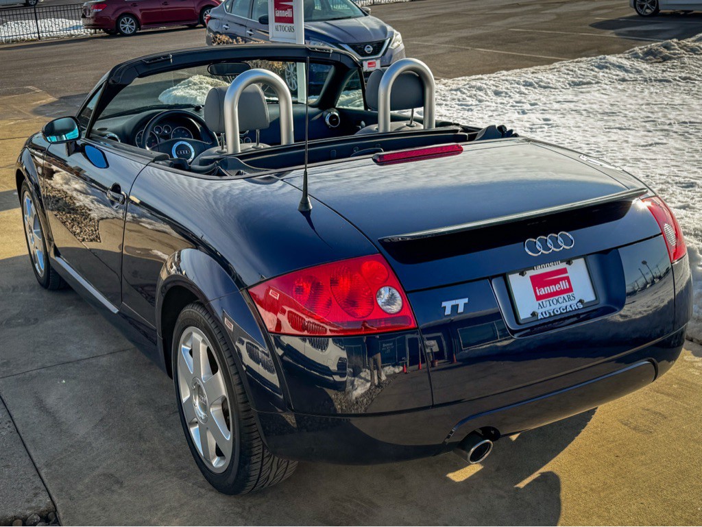 2002 Audi TT Image 9