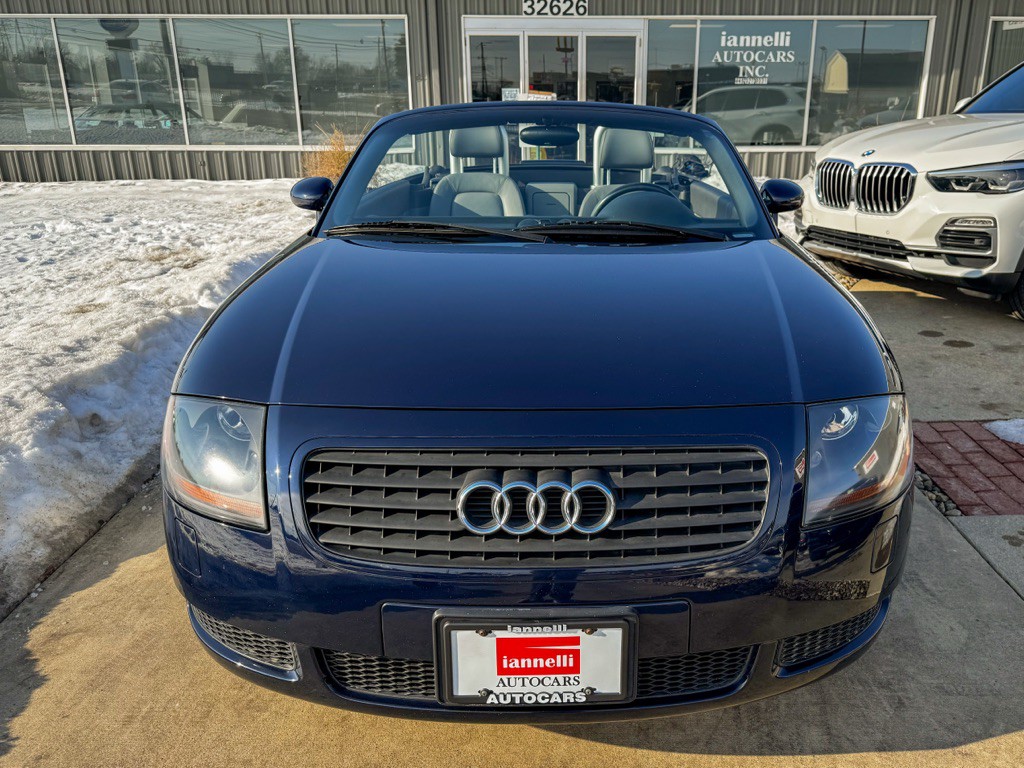 2002 Audi TT Image 12