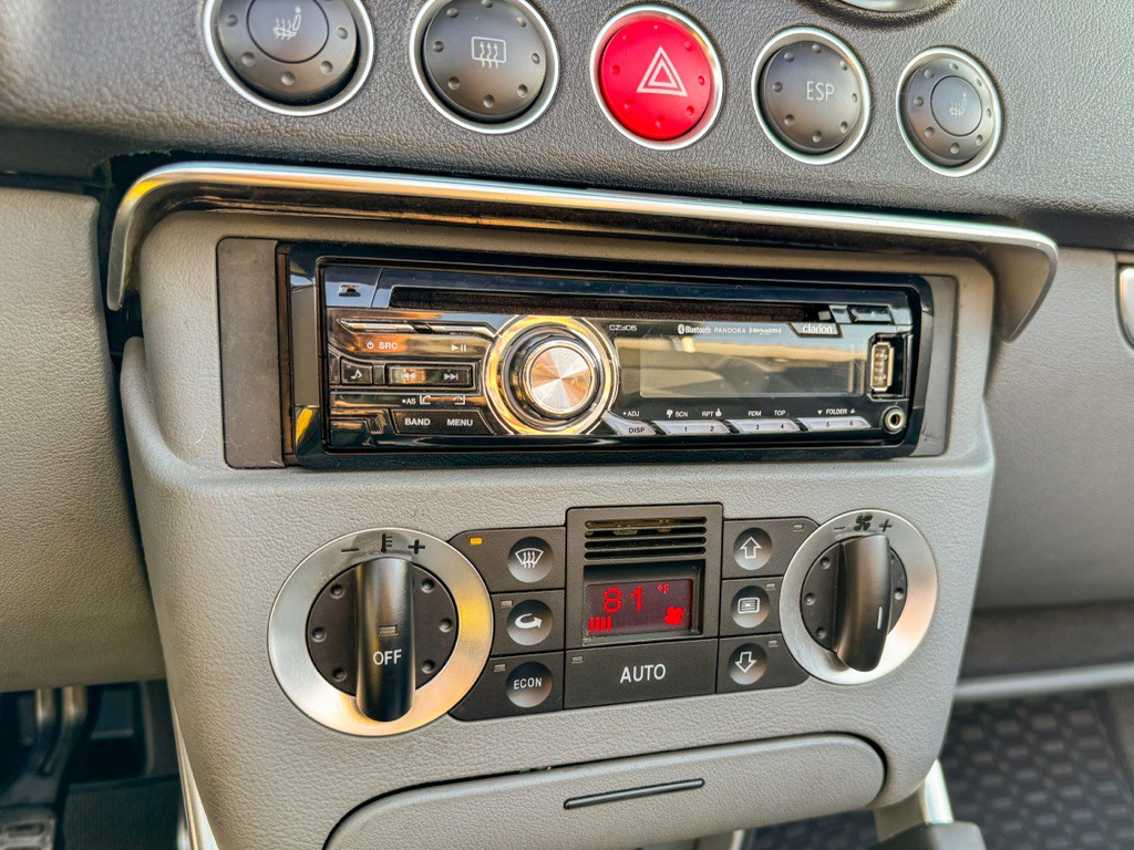 2002 Audi TT Image 29