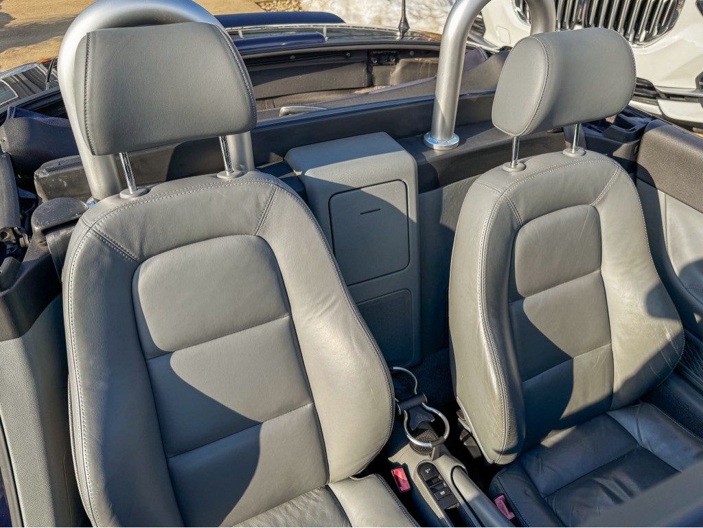 2002 Audi TT Image 33