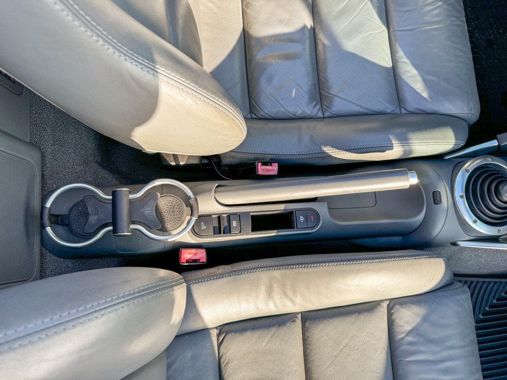 2002 Audi TT Image 36