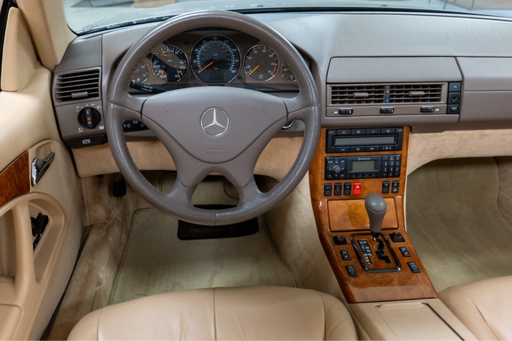 1999 Mercedes-Benz SL-Class Image 16