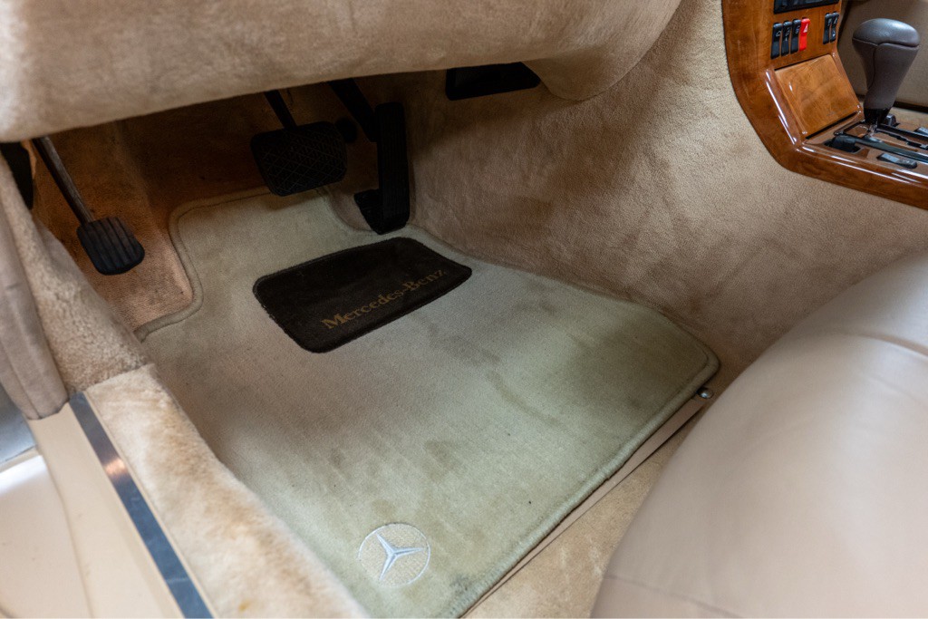 1999 Mercedes-Benz SL-Class Image 24