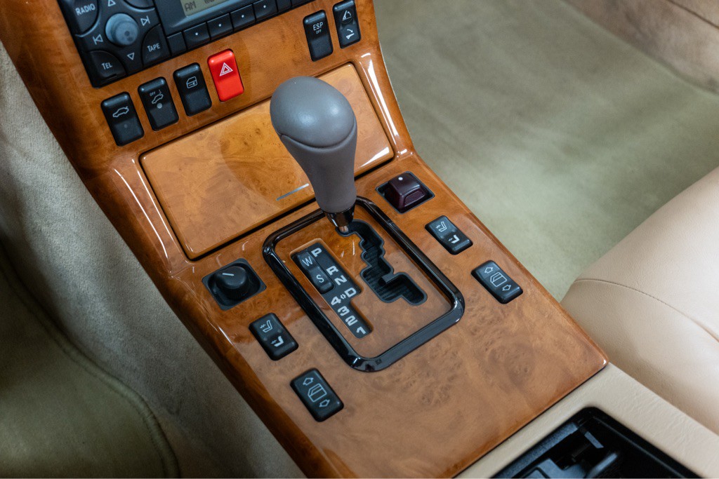 1999 Mercedes-Benz SL-Class Image 25