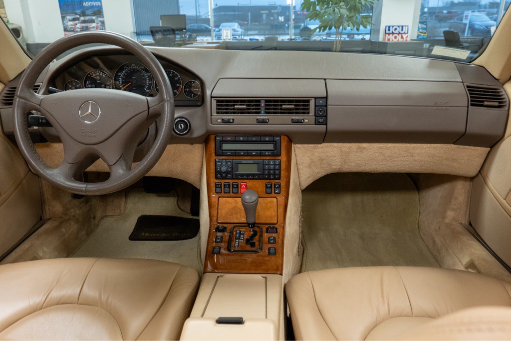 1999 Mercedes-Benz SL-Class Image 16