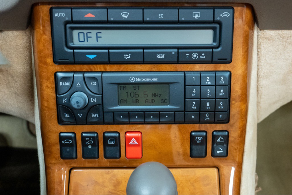 1999 Mercedes-Benz SL-Class Image 22
