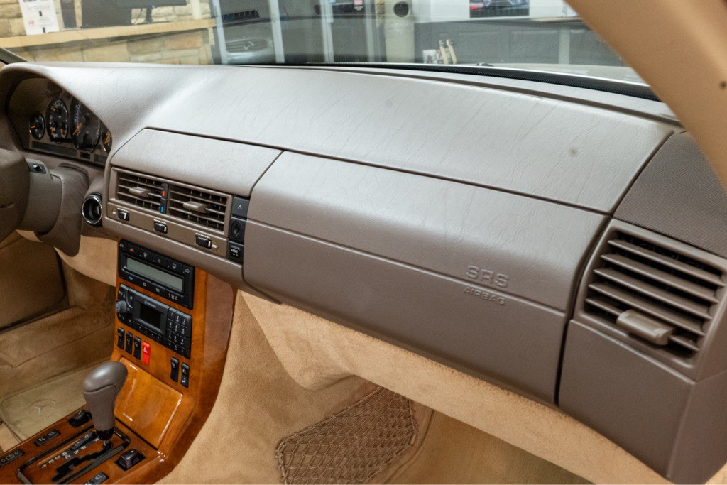 1999 Mercedes-Benz SL-Class Image 36