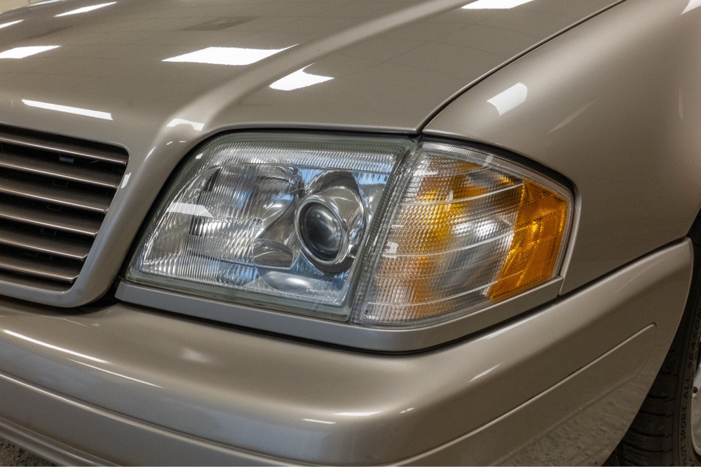 1999 Mercedes-Benz SL-Class Image 56