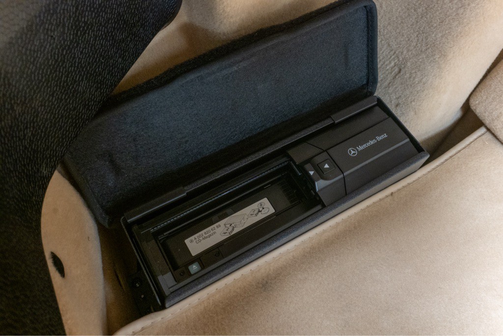 1999 Mercedes-Benz SL-Class Image 60