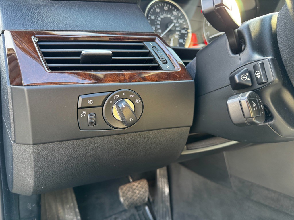 2010 BMW 5 Series Image 47