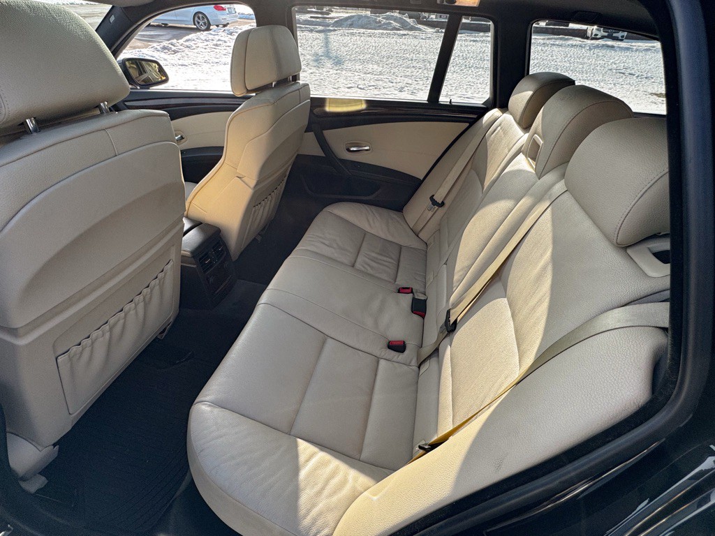 2010 BMW 5 Series Image 59